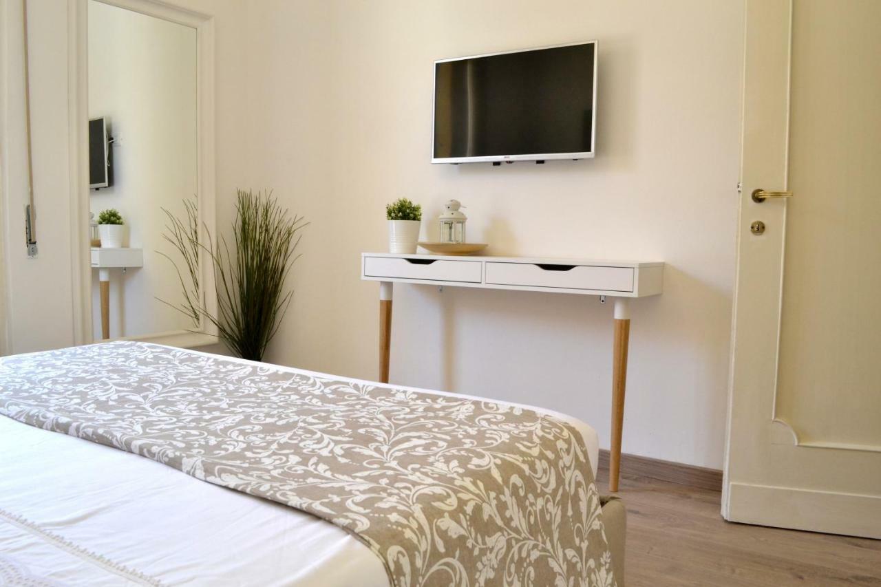 Modarno Exclusive Apartments 佛罗伦萨 外观 照片